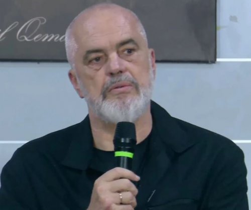 Rama me banorët e Zvërnecit: Investitorët e kanë blerë tokën ligjërisht