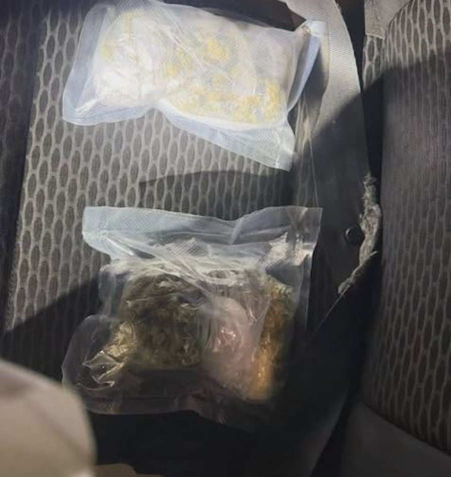 Policia sekuestron substanca të dyshuara narkotike në Prishtinë