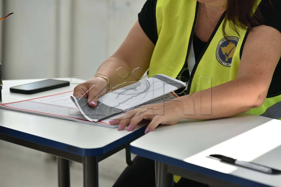 Çfarë dokumenti duhet të keni me vete për të votuar sot?
