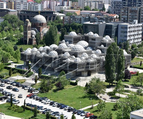 Tjetërsimi i historisë, rrezik për vendin