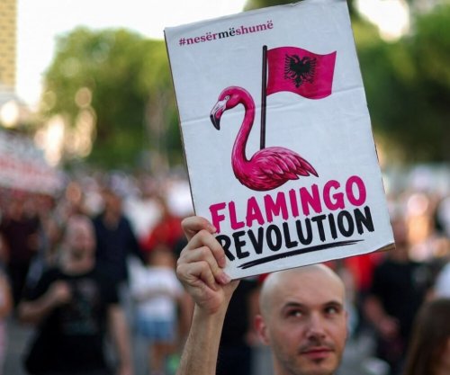 “Revolucioni i flamingove” përplas Ramën me Iranin