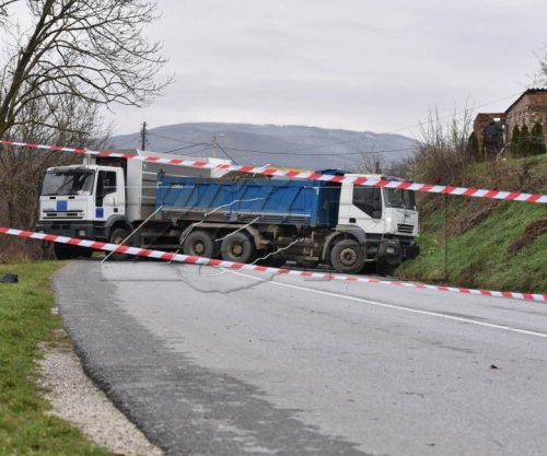 Pezullohen hetimet ndaj Radoiçiqit dhe 10 të tjerëve, aktakuzë ndaj gjashtë të dyshuarve të tjerë për barrikadat në veri 
