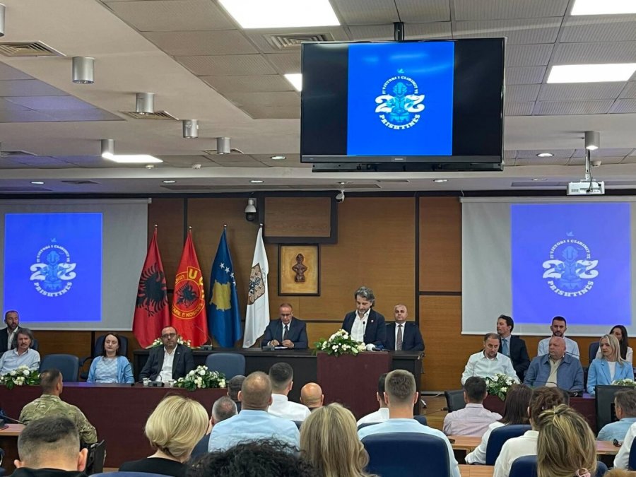 Prishtina shënon Ditën e Çlirimit me seancë solemne dhe mesazhe për liri  kujtesë dhe zhvillim