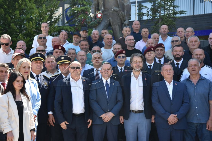 Dita e çlirimit të Prishtinës  Rama  Liria u fitua me sakrificën e dëshmorëve