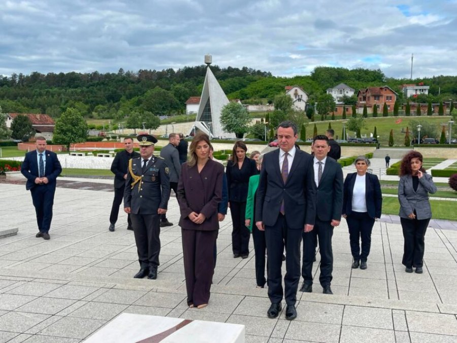 Sakrifica e Jasharëve, themel i lirisë dhe shtetit të Kosovës - thotë Haxhiu nga Prekazi