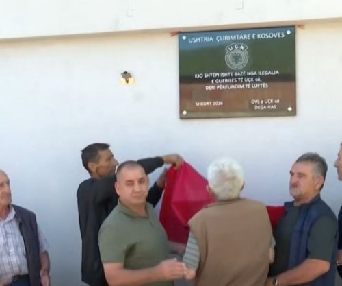 Nderohen familjet që mbështetën UÇK-në, zbulohen tri pllaka përkujtimore