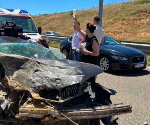 Vdes gruaja nga aksidenti në autostradë, në gjendje të rëndë burri i saj