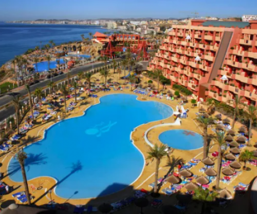 I lanë tre fëmijët vetëm në hotel për të shkuar në klub nate, dënohen prindërit