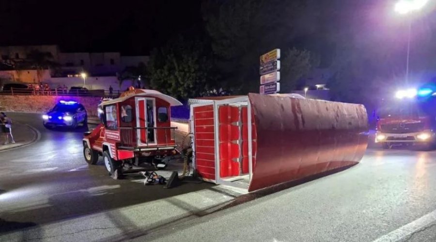Aksident në Spanjë  Përmbyset vagon i trenit turistik  17 të lënduar