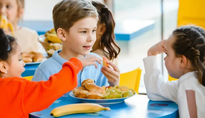 lancet-eleminimi-i-ushqimeve-te-perpunuara-ul-ndjeshem-simptomat-e-adhd-se-te-femijet