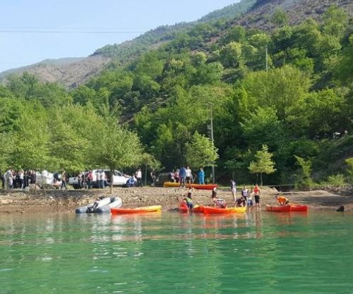 Humbi kontrollin e mjetit lundrues dhe ra në ujë, mbytet në liqen 37-vjeçari shqiptar