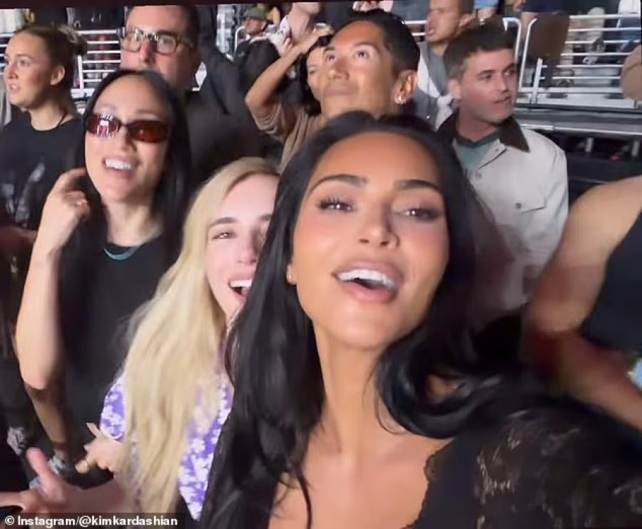 kim-kardashian-shfaqet-ne-koncertin-e-ariana-grandes-ne-los-angeles-pamjet-behen-virale