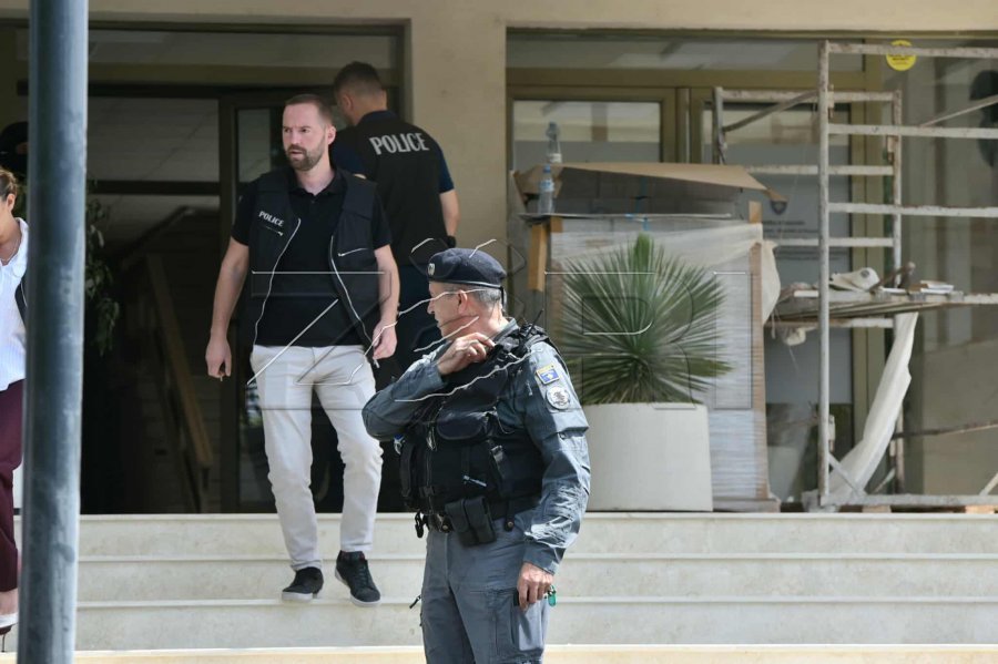 Ndalohen tre persona për keqpërdorim të detyrës zyrtare, mes tyre një noter nga Vitia