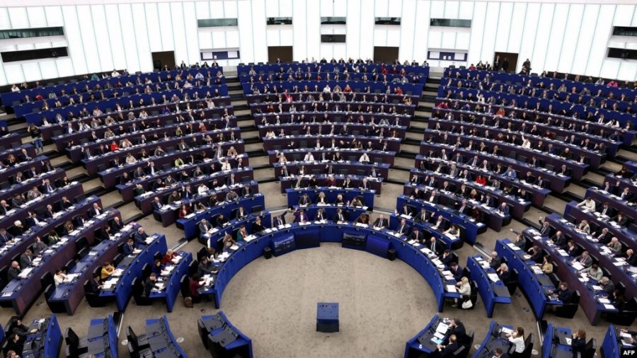 PE-ja miraton rezolutën për Kosovën: Reformat dhe përparimi në dialog, kyç për rrugën evropiane