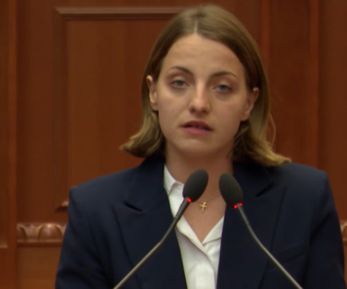 “I kërkoj falje prej zemre Thethit”, deputetja Koçeku reagon sërish: Ato ditë kam qarë ma shumë se kur m’ka vdekur baba