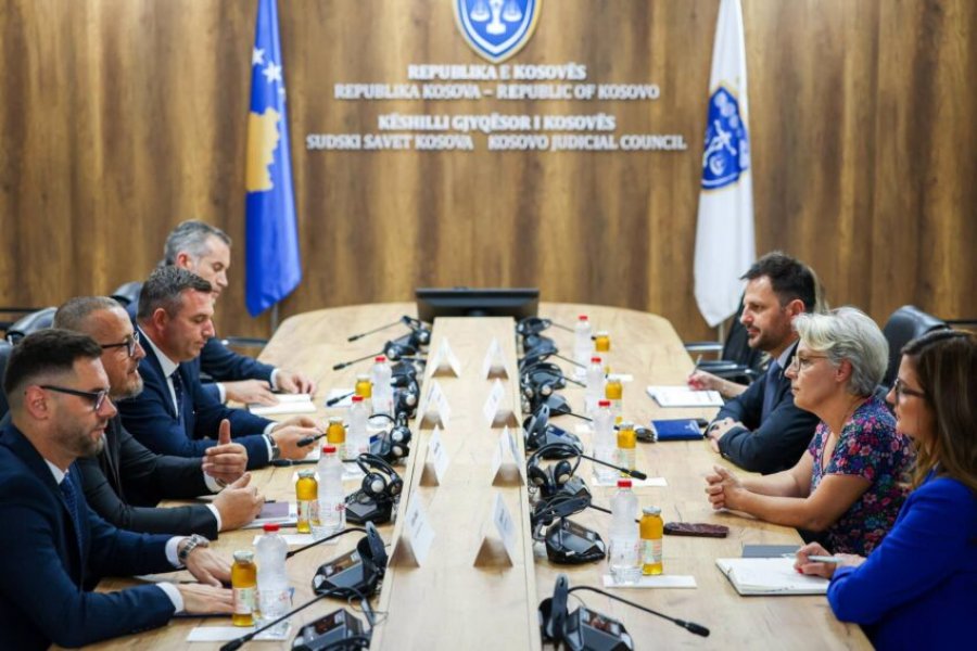 Gërvalla takon kryesuesin e ri të KGJK së  Forcimi i bashkëpunimit institucional mbetet prioritet