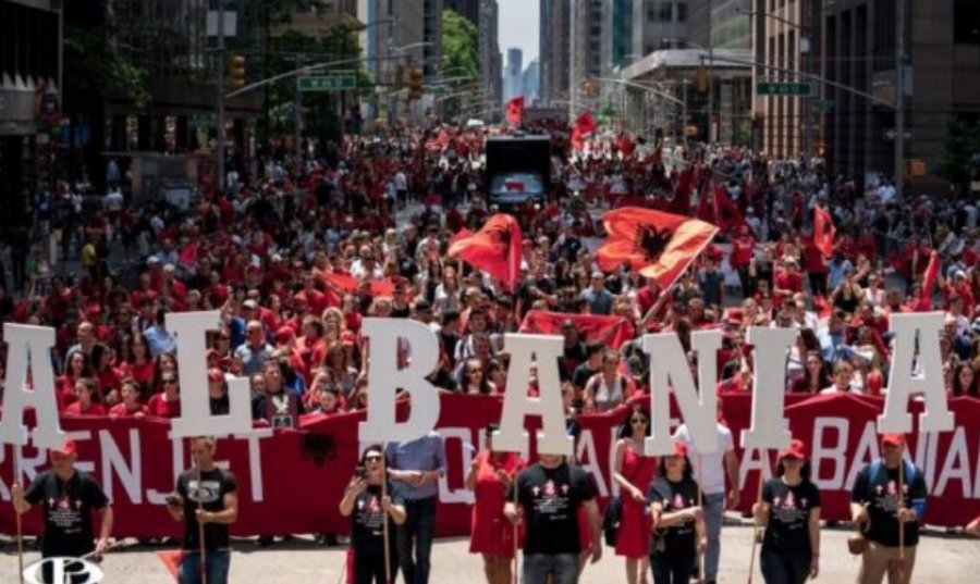 New York u vishet Kuq e Zi  qindra shoqata pritet të mblidhen bashkë për Paradën Shqiptare