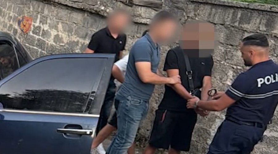 autore-te-disa-vjedhjeve-me-arme-dhe-dhune-prangosen-dy-persona-ne-durres