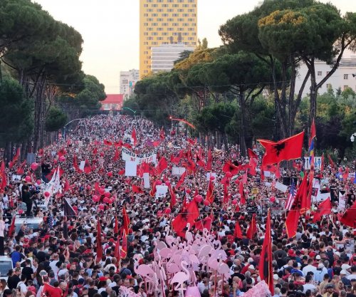 Bushati për protestat në Tiranë: Shqipëria e Re kapitull i pashmangshëm që duhet përqafuar