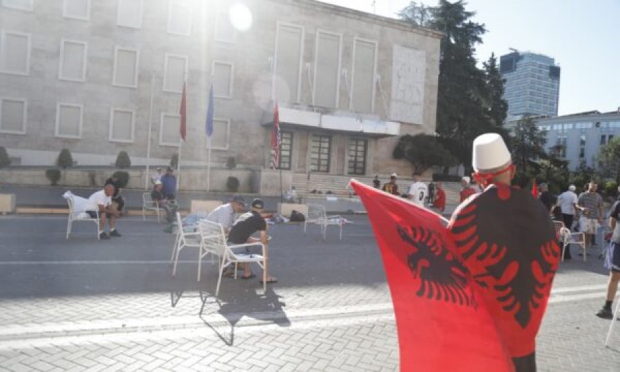 Dita e 21 të në Tiranë  protestuesit i japin ultimatum vetëm edhe sot Ramës për dorëheqje