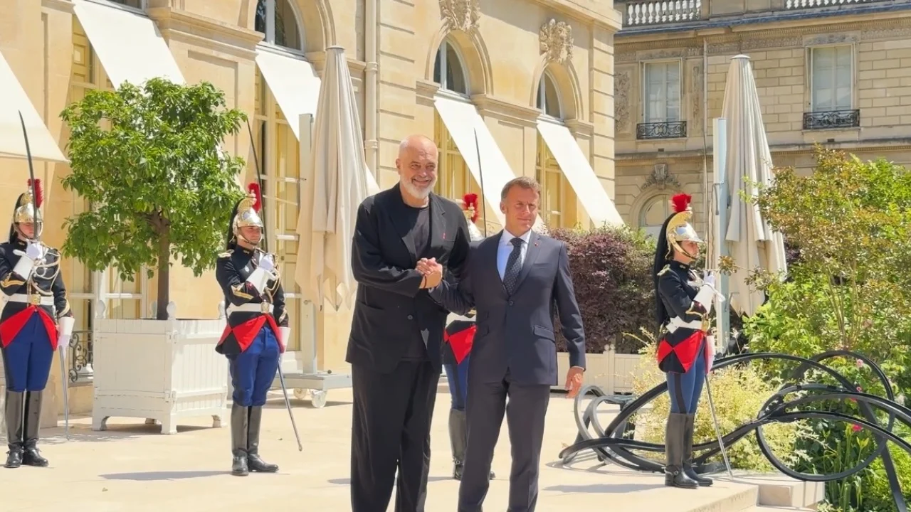 Rama dy orë diskutime me Macronin në Elysse, dalin detajet e diskutimeve 