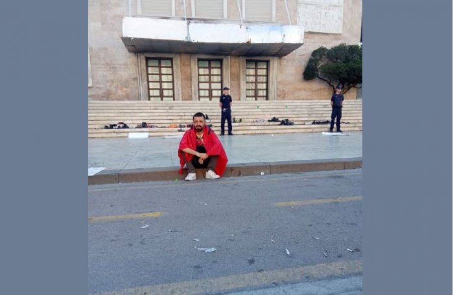Rama bëri thirrje me foton e tij, qytetari i përgjigjet