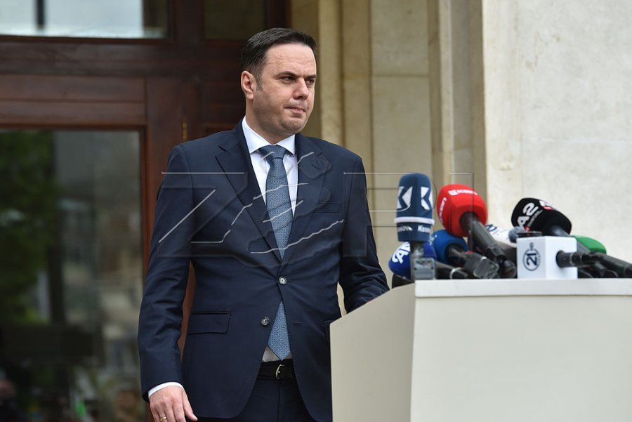Zhvillimet në LDK  tri degë kërkuan largimin e Abdixhikut   krejt çka ndodhi dje