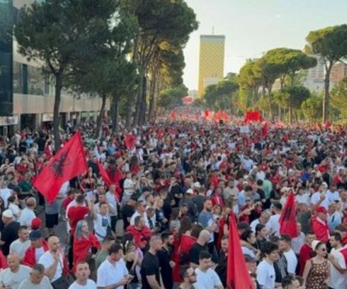 Protesta e 26-të në Tiranë, qytetarët kërkojnë dorëheqje e Edi Ramës