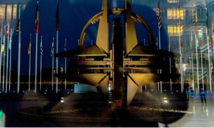 Në prag të samitit në Ankara, NATO-ja përgatit miliarda për armatime dhe paketë të re ndihme për Ukrainën