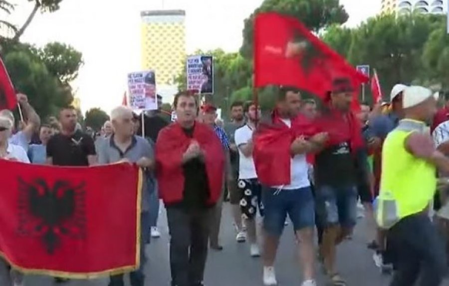 Dita e 26 e protestës në Shqipëri