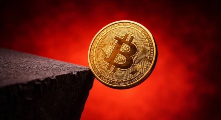 Bitcoini bie nën 60 mijë dollarë