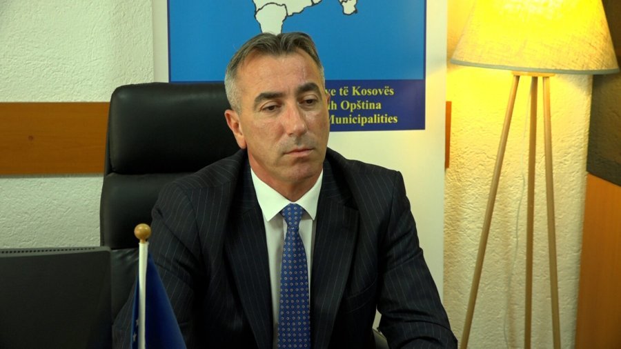 AKK  Ndarja e fondeve për komunat në baza partiake  zgjidhje granti i katërt