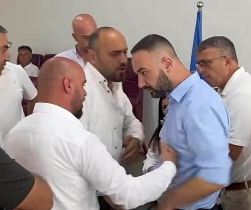 Eskalon debati në Komunën e Gjilanit, përfshihet drejtori i LVV-së dhe asamblisti i PDK-së [Video]