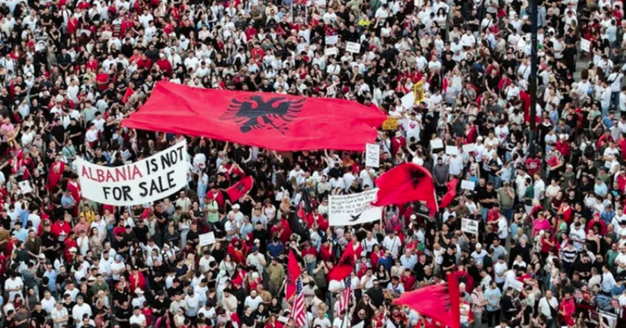  Rama n burg  Berisha n burg   Berisha komenton thirrjet ndaj tij në protestë  Klithma mjerane