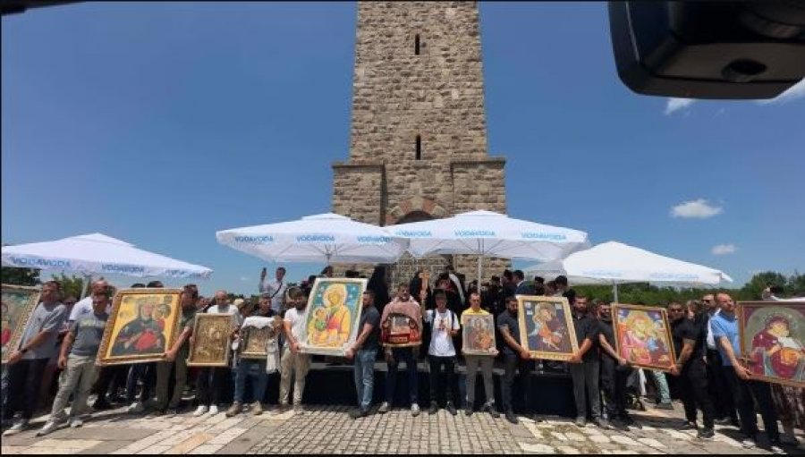perfundon-festa-e-serbeve-per-vidovdanin-ne-gazimestan