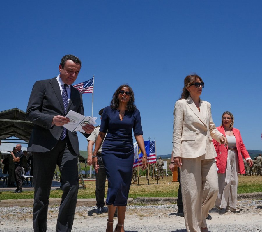 Haxhiu e Kurti marrin pjesë në ceremoninë e pranimit të komandës në kampin “Bondsteel”