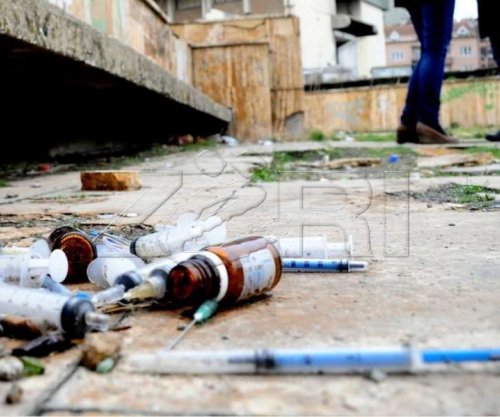 Blakaj: Mosha e përdoruesve të narkotikëve në 16 vjeç, në rritje edhe kokaina