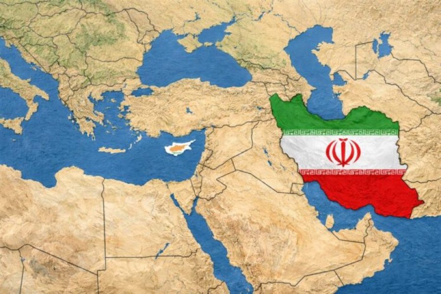 Irani lëshon dy raketa drejt Qipros