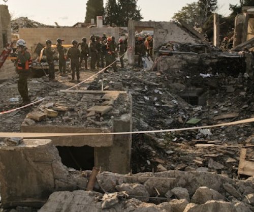 Netanyahu viziton vendin e sulmit me raketa iraniane