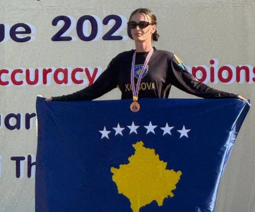 Lisjeta Thaqi renditet e para në botë në konkurrencën e vajzave në paragllajd