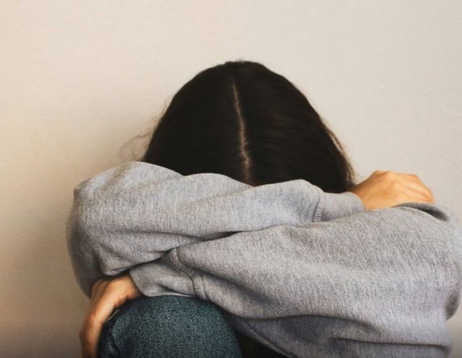 Injorimi nga një person i rëndësishëm aktivizon të njëjtat zona të trurit si dhimbja fizike