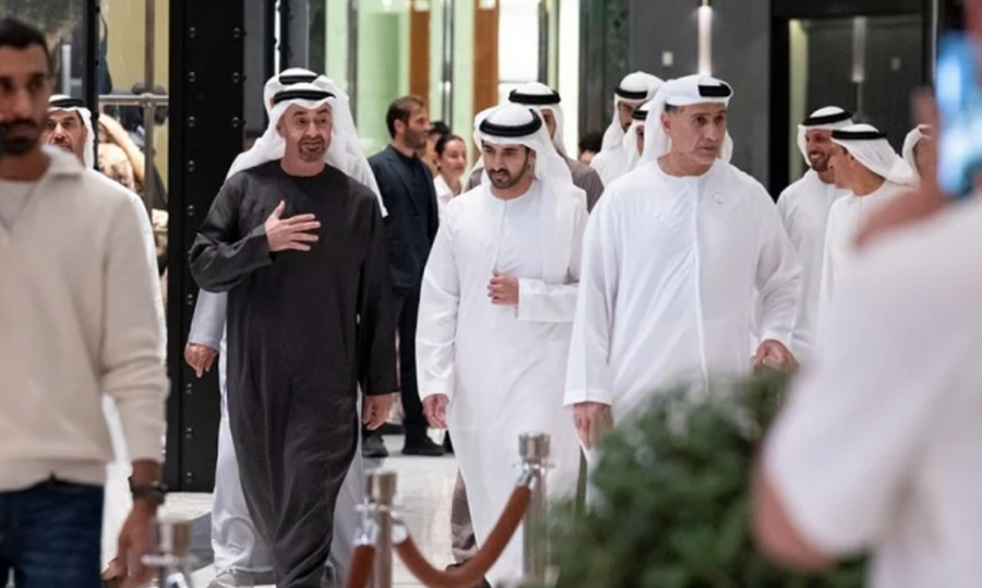 shetitje-mes-bleresve-ne-dubai-mall-udheheqesit-e-emirateve-te-bashkuara-arabe-qetesojne-qytetaret-video