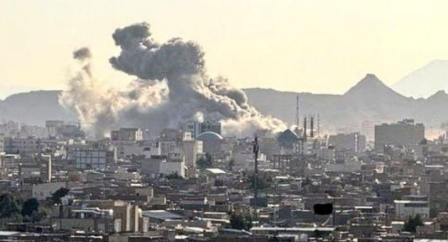 Ndërtesa e Asamblesë së Ekspertëve të Iranit në Qom goditet nga sulm ajror