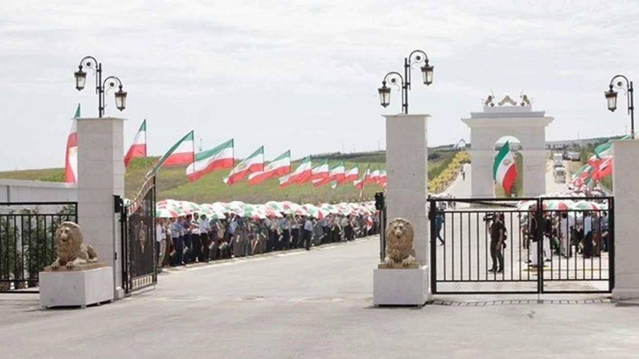 A e rrit prania e MEK-ut rrezikun për Shqipërinë mes tensioneve me Iranin?