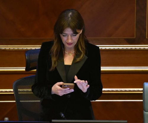 Haxhiu u kërkon deputetëve të shkojnë në seancë, thotë se nuk i morën leje për të munguar