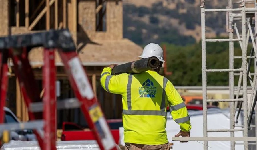 Rënie e papritur e punësimit në SHBA  shtohen shqetësimet për tregun e punës