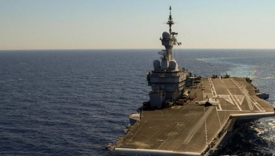 Franca dërgon një helikoptermbajtëse në Lindjen e Mesme