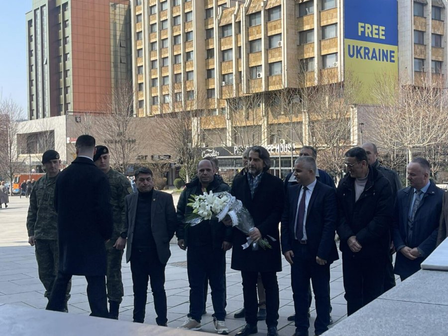 Rama bën homazhe te shtatorja e Zahir Pajazitit: Lirinë që gëzojmë sot, ia kemi borxh UÇK-së