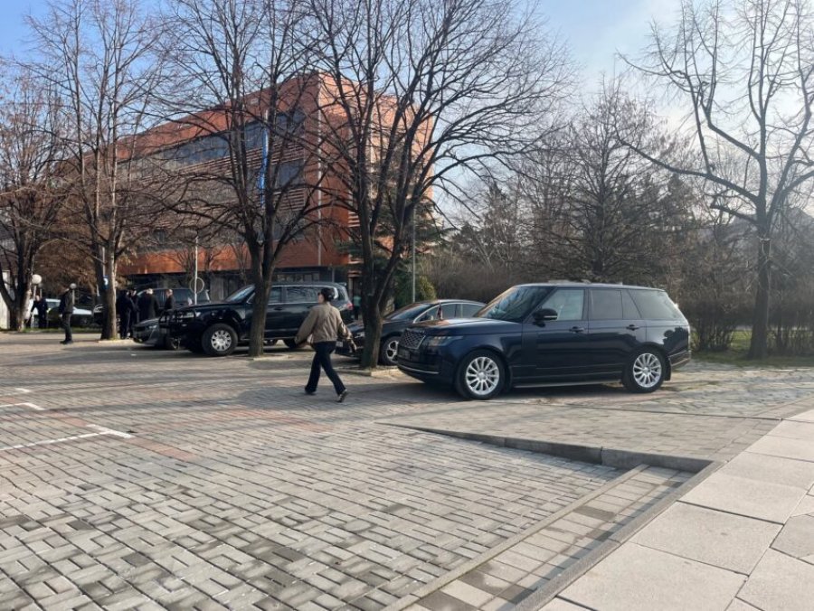 Ambasadorët e QUINT it në Qeveri