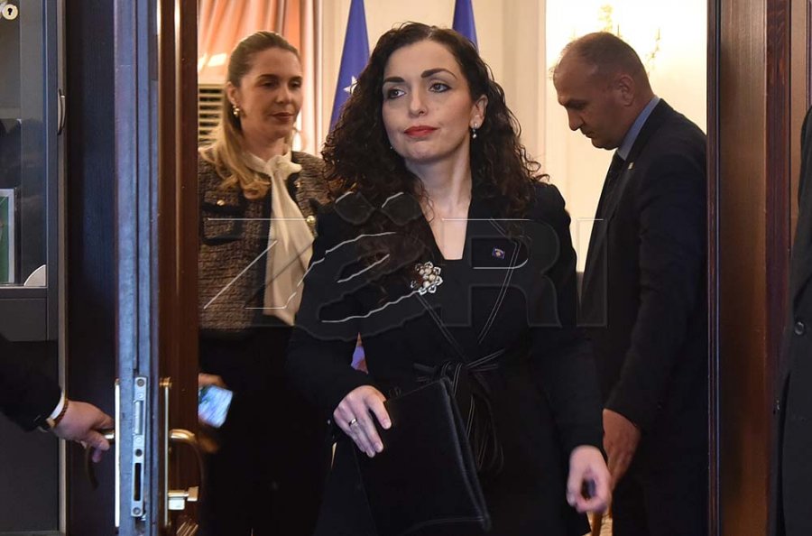 Hollaj i quan shpifje lajmet se Osmani është koordinuar  me dikë për ta shpërndarë Kuvendin